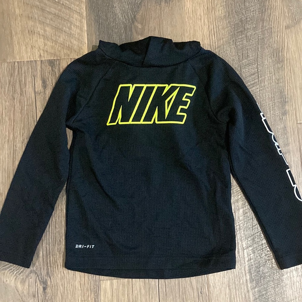 Nike 4T hooded Dri-Fit long sleeved shirt